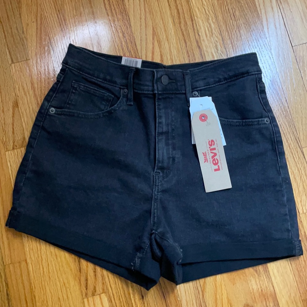 NWT Levi’s Mile High Short. Size W30